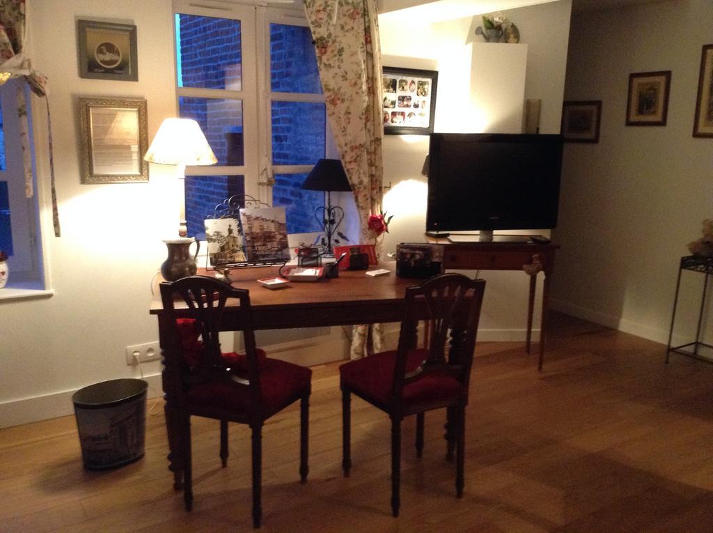 Chambre Le Nid Du Phare Avec Jacuzzi Honfleur Zimmer foto