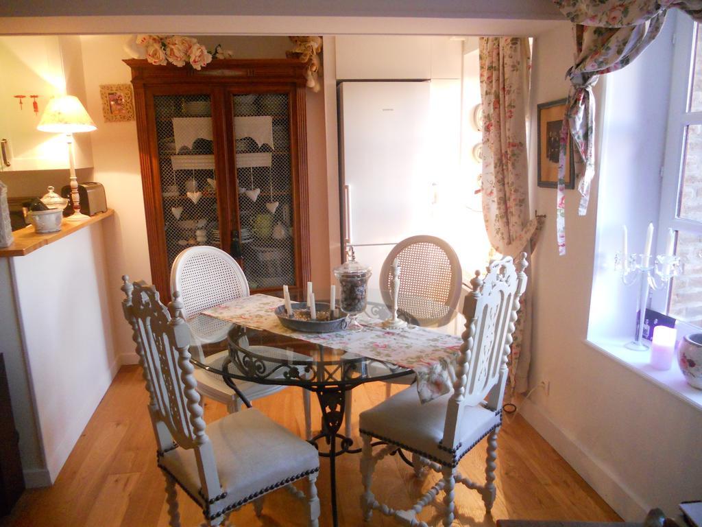 Chambre Le Nid Du Phare Avec Jacuzzi Honfleur Zimmer foto